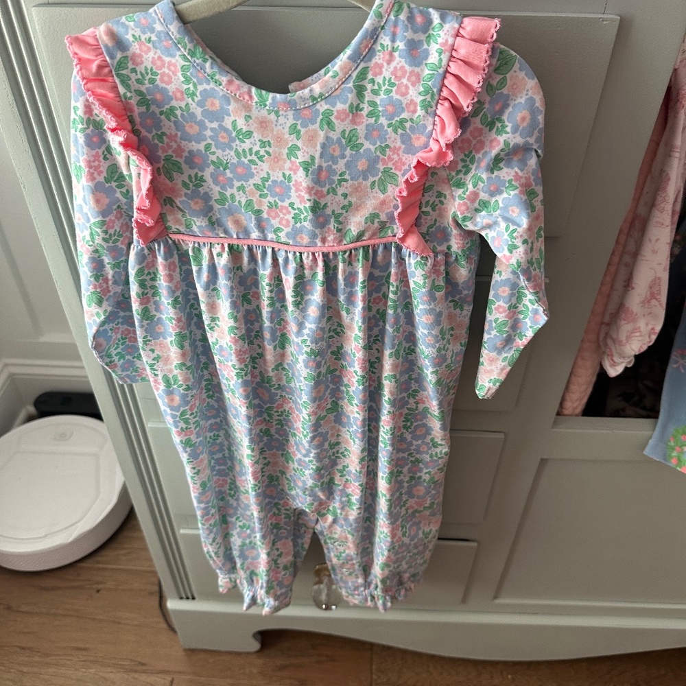 New worn a few hours index 18 month romper